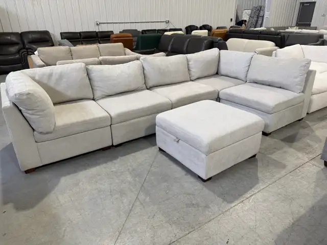 6 piece modular sectional with power footrests - Photo 3