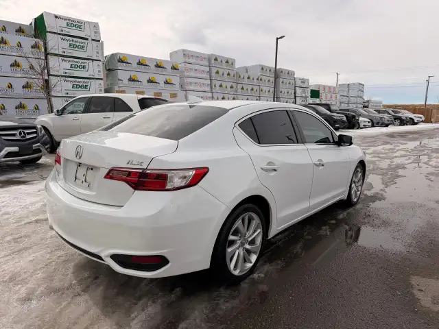 2017 Acura ILX Premium : Very Well Serviced - Photo 4