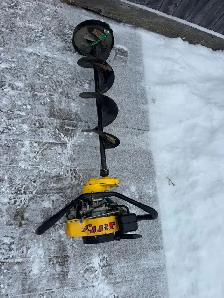 Ice auger