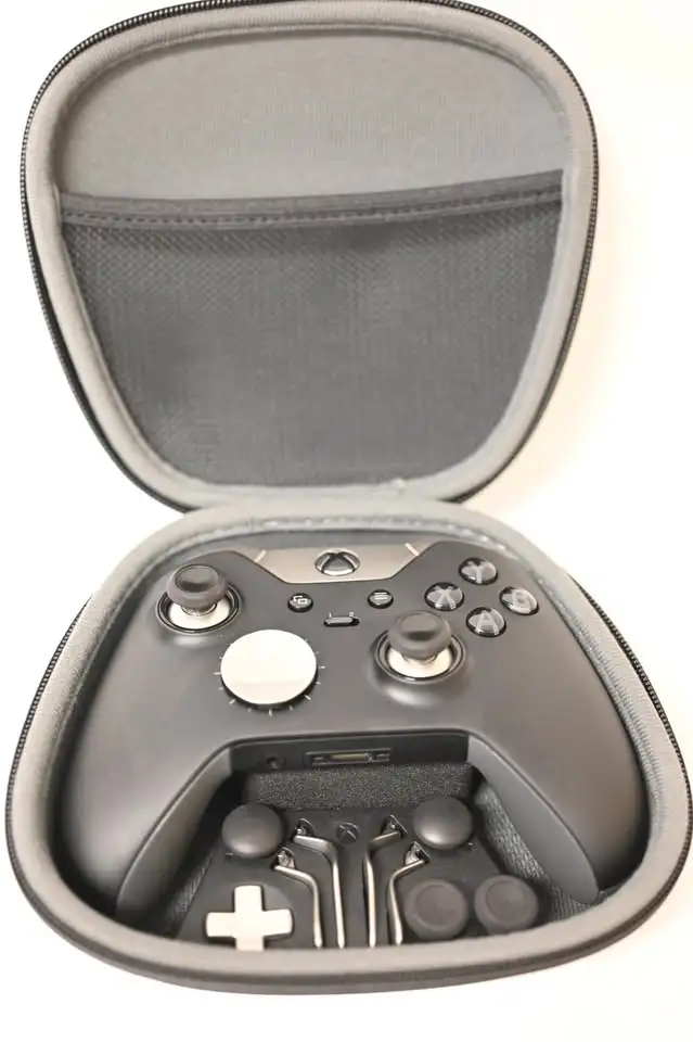 Xbox Elite Wireless Controller Series 1 in Black Model 1698 USED - Photo 7