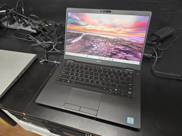 Dell Latitude 5300 Laptop Intel i5-8365U 24GB RAM 250GB SSD