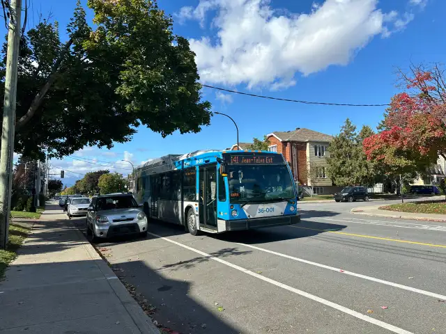 CLEAN NEW RENOVATED 3 1/2 - Photo 8