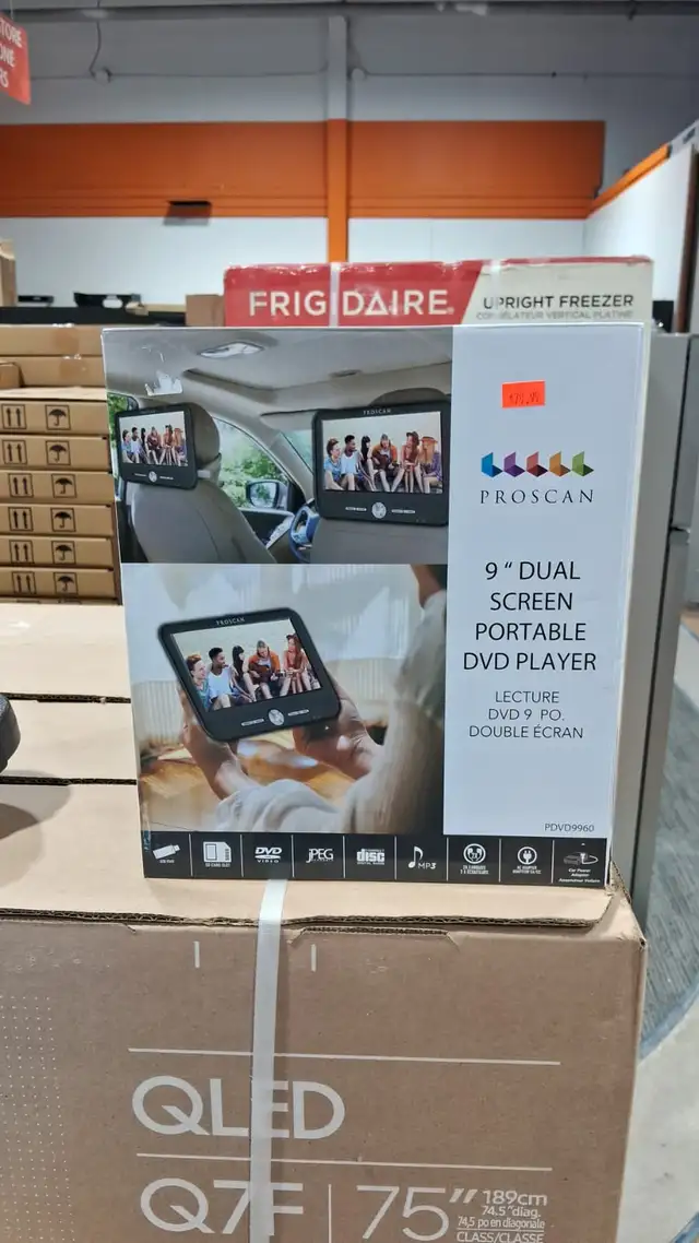 9' DUAL SCREEN PORTABLE DVD PLAYER