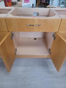 Large Maple Bathroom Vanity - Photo 4
