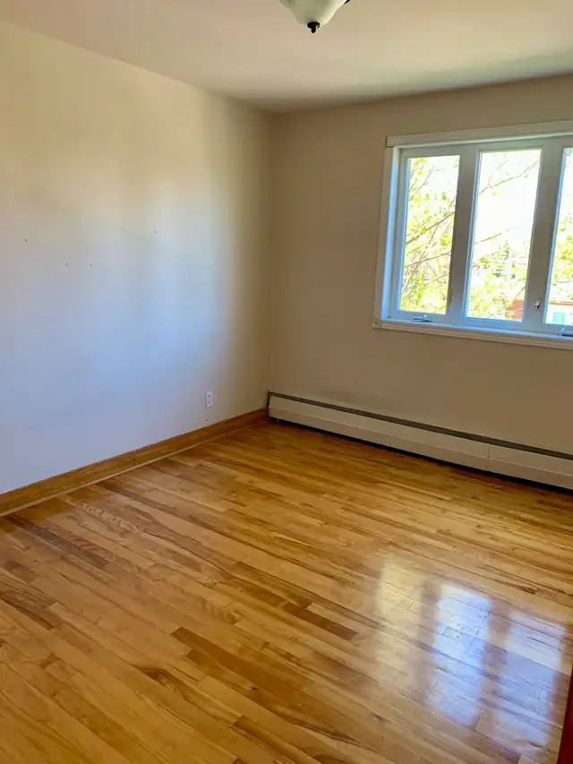 Brossard 5½ – Bright 3 Bedroom Apartment – Parking – Quiet Area - Photo 4