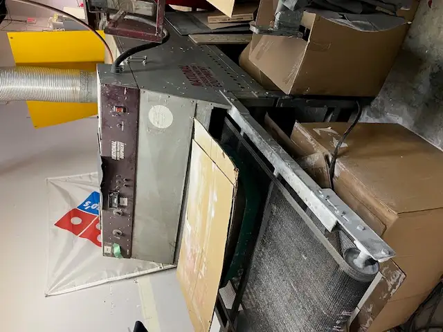 FREE SILK SCREEN EQUIPMENT - Photo 3