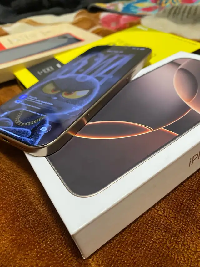 iPhone 16 Pro Max Titanium Desert Titanium 256GB - Photo 4