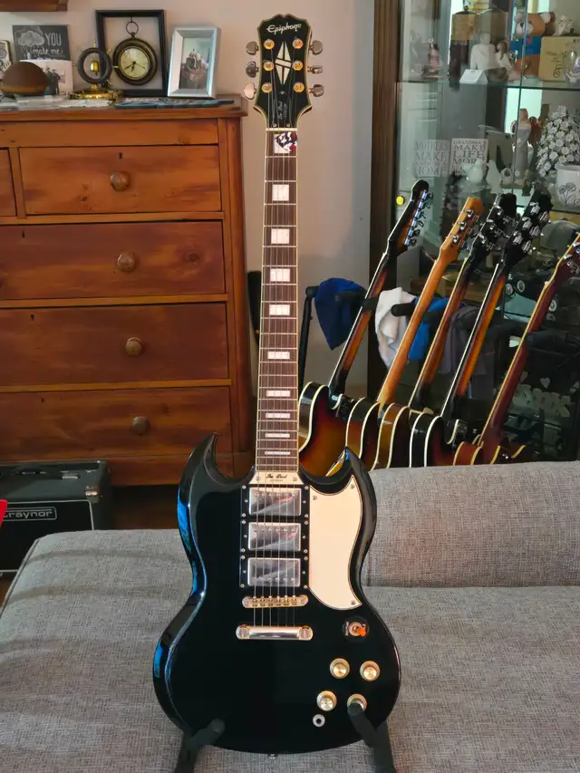 Epiphone Black Beauty Electric