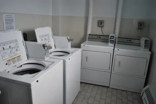 Grand 3 1/2 BETON - LIBRE ou 1er Juillet- Ahuntsic Ouest - Photo 8