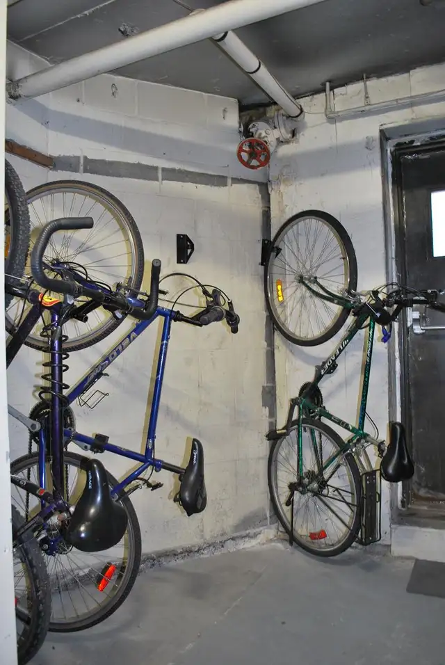 Grand 3 1/2 BETON - LIBRE ou 1er Juillet- Ahuntsic Ouest - Photo 9