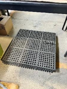 Industrial drainage fatigue mats