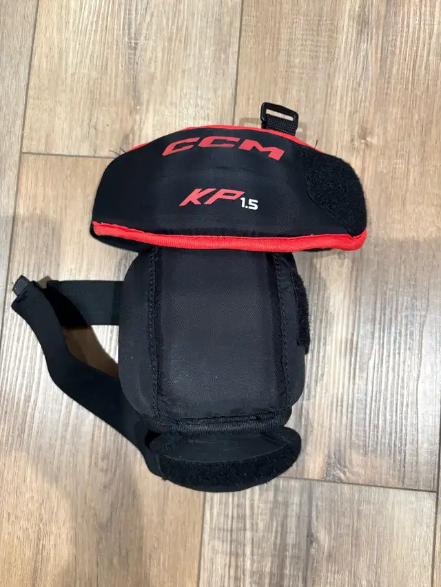 CCM KP1.5 Junior Goalie Knee Pads - Photo 3