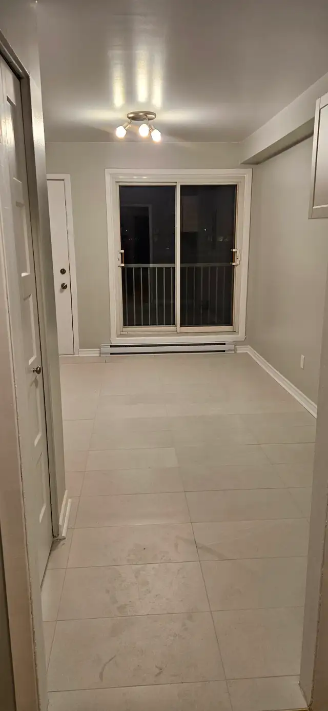 Grand 4 ½ rénové à louer Pointe-Aux-Trembles $1500/mois - Photo 3