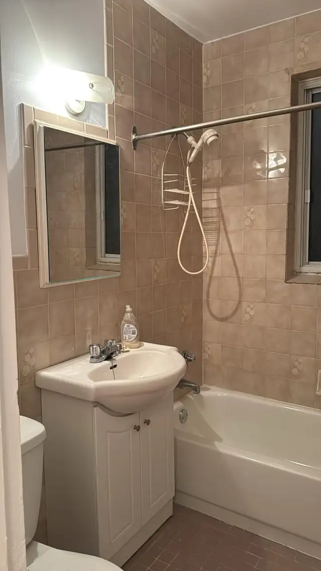 New kitchen,4½ in NDG near Monkland Village, available March/Apr - Photo 8