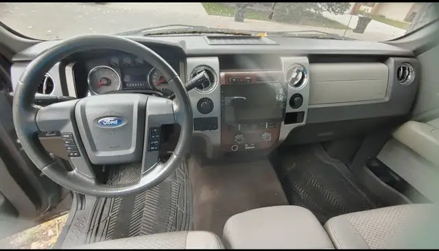 2010 Ford F150 - Photo 4