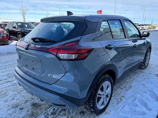 2025 Nissan Kicks Play S • One Owner • Accident Free CarFax • - Photo 7