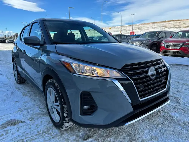 2025 Nissan Kicks Play S • One Owner • Accident Free CarFax • - Photo 9