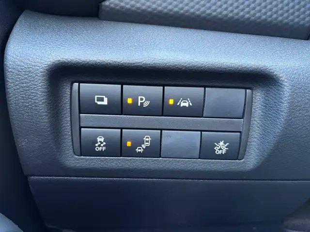 2025 Nissan Kicks Play S • One Owner • Accident Free CarFax • - Photo 12