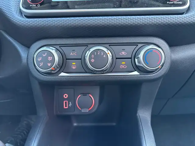 2025 Nissan Kicks Play S • One Owner • Accident Free CarFax • - Photo 18