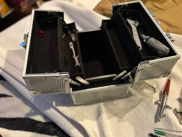 ONE STILL NEW AIR BRUSH KIT /CASE - Photo 4