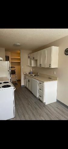 The Sutherland / 2 Bedroom - Photo 3