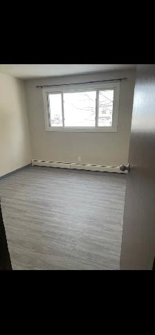 The Sutherland / 2 Bedroom - Photo 7