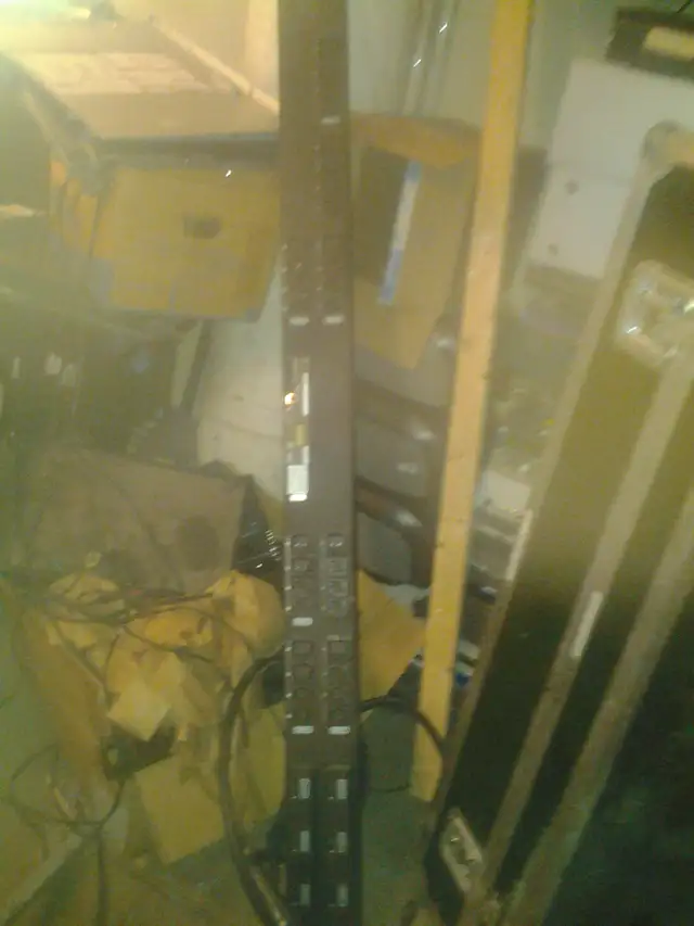 belden  2K-CONTROL 10FMBH122-D  ou huge # of outlets $150 200  a