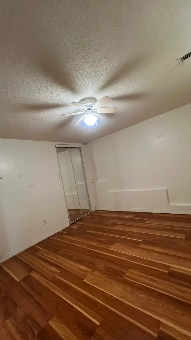 Spacious 2 bedroom basement apartment in Scarborough. - Photo 4