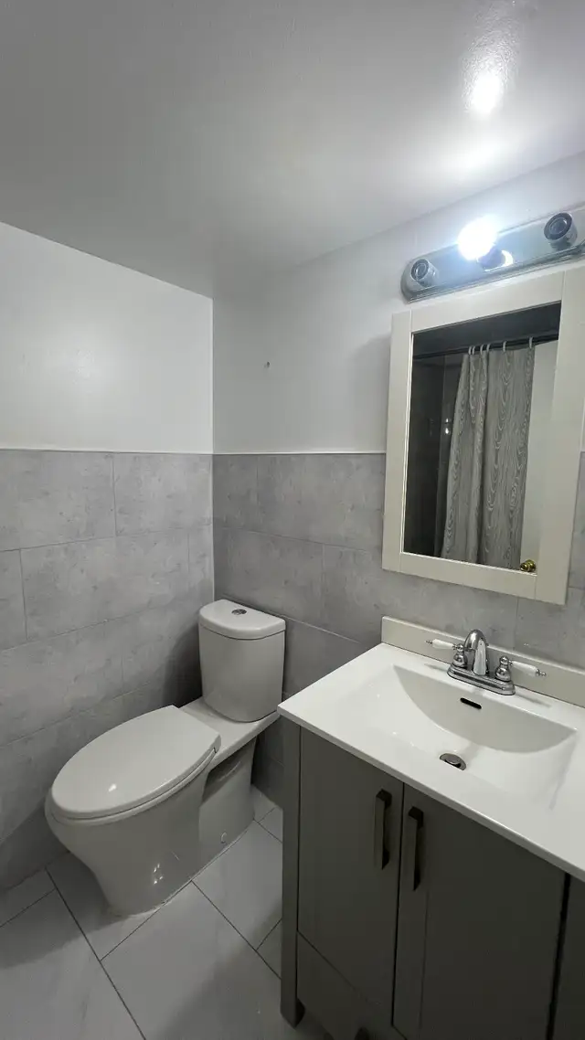 Spacious 2 bedroom basement apartment in Scarborough. - Photo 8