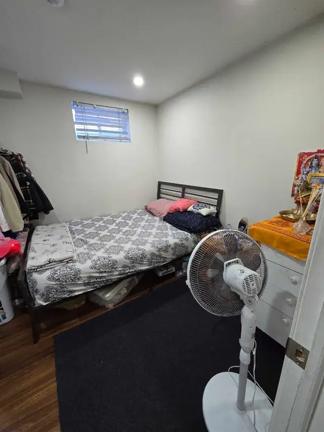 1 Room with private washroom and kitchen for rent from Apri/1st - Photo 2