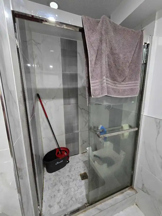 1 Room with private washroom and kitchen for rent from Apri/1st - Photo 8