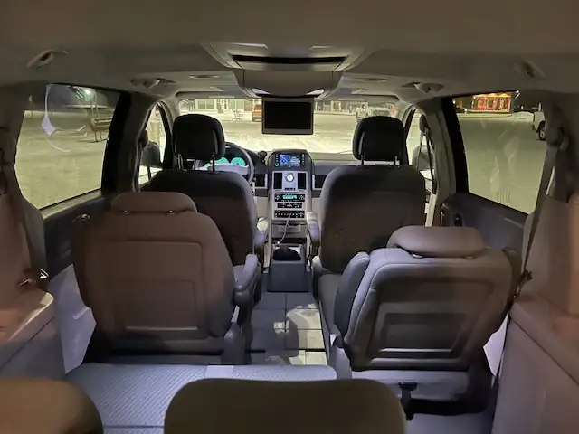 2010 Chrysler Town & Country Van, Safetied - Photo 5
