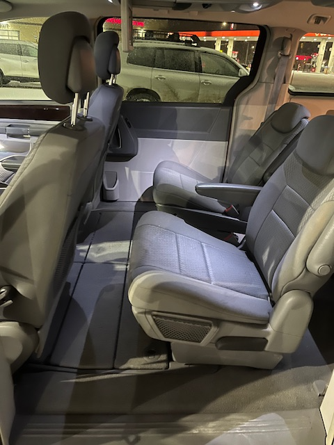 2010 Chrysler Town & Country Van, Safetied - Photo 9
