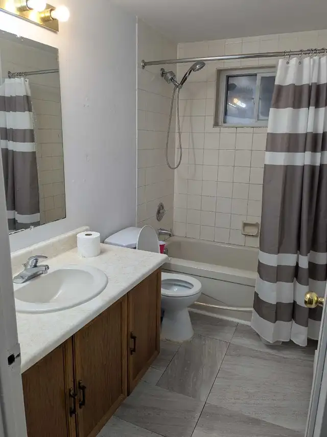 2 Bedroom Basement Apartment in Duplex - Photo 4