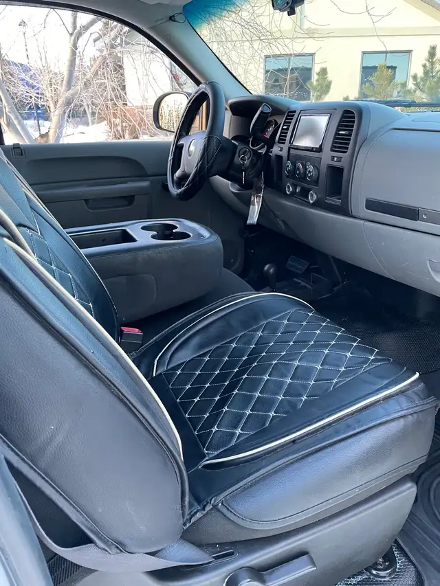 2011 Chevrolet Silverado 1500 8FT box 4x4 330,000k$5800obo - Photo 8