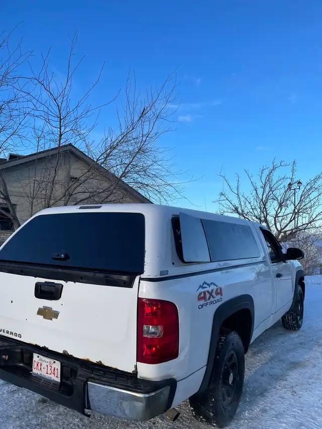 2011 Chevrolet Silverado 1500 8FT box 4x4 330,000k$5800obo - Photo 9