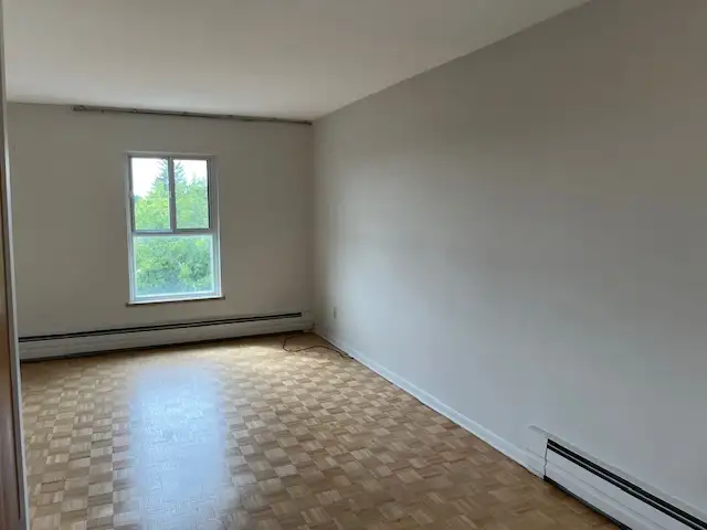 Spacious Corner Unit w Balcony – Secure Bldg w Elevator - Photo 7