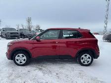 2021 Hyundai Venue Essential - Photo 8