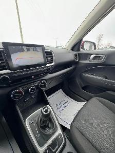 2021 Hyundai Venue Essential - Photo 11