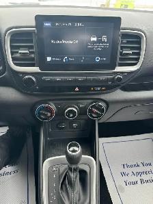 2021 Hyundai Venue Essential - Photo 13