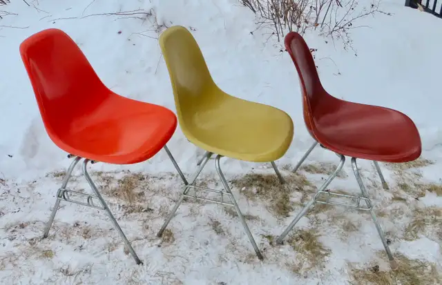 PAST & PRESENT ANTIQUES - HERMAN MILLER CHAIRS - MUSHRO0M PRINTS - Photo 3