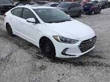 2018 Hyundai Elantra - Photo 7