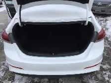 2018 Hyundai Elantra - Photo 16