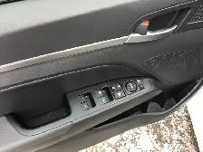 2018 Hyundai Elantra - Photo 17