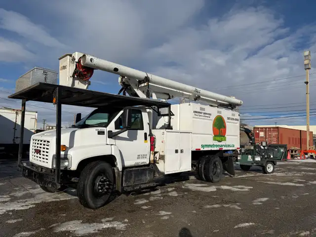 Free Woodchips/ Tree Mulch - Photo 2