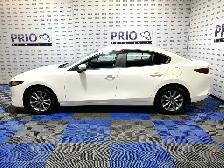 2022 Mazda Mazda3 - Photo 2