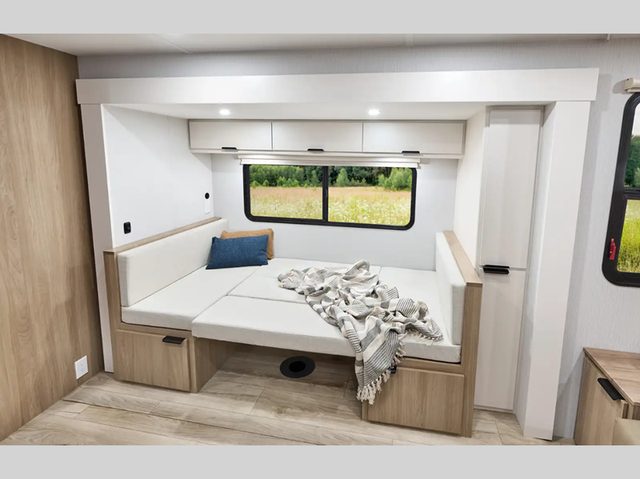 2026 Winnebago Thrive 22MBH - Photo 7
