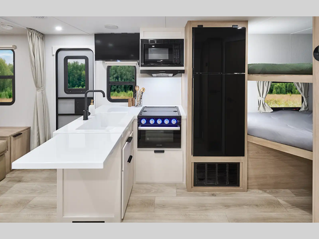 2026 Winnebago Thrive 22MBH - Photo 4