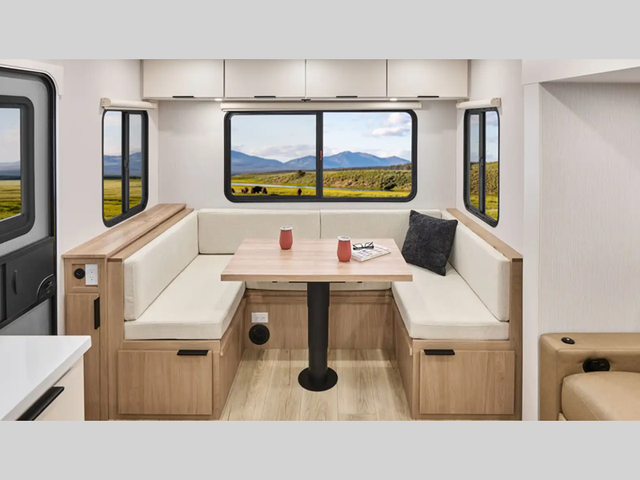 2026 Winnebago Thrive 25RLS - Photo 3