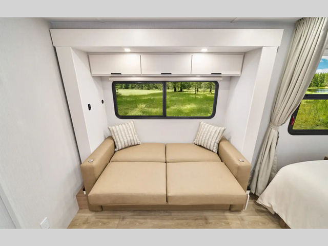 2026 Winnebago Thrive 18FBS - Photo 7